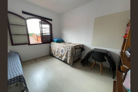 Casa à venda com 180m², 4 quartos e 6 vagasQuarto 2