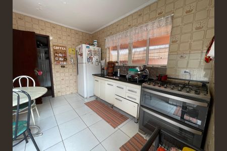 Casa à venda com 180m², 4 quartos e 6 vagasCozinha