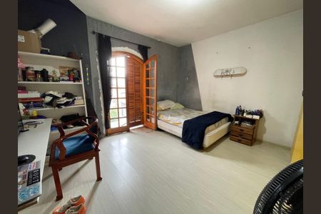 Casa à venda com 180m², 4 quartos e 6 vagasQuarto 4
