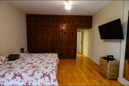 Apartamento à venda com 155m², 3 quartos e 1 vaga Apartamento à venda com 155m², 3 quartos e 1 vagaSuíte