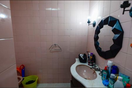 Apartamento à venda com 155m², 3 quartos e 1 vaga Apartamento à venda com 155m², 3 quartos e 1 vagaBanheiro Social