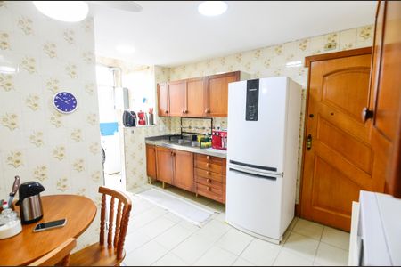 Apartamento à venda com 155m², 3 quartos e 1 vaga Apartamento à venda com 155m², 3 quartos e 1 vagaCozinha