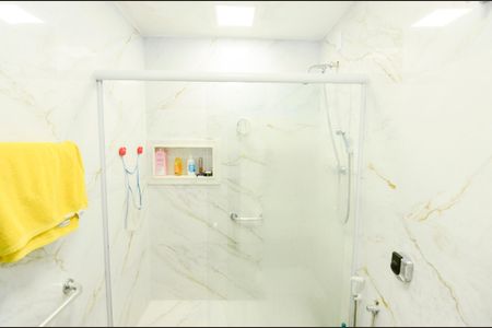 Apartamento à venda com 155m², 3 quartos e 1 vaga Apartamento à venda com 155m², 3 quartos e 1 vagaBanheiro da Suíte