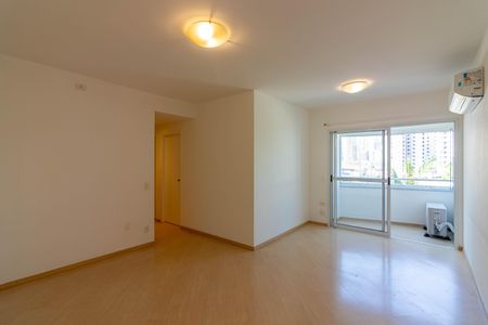 Sala de apartamento para alugar com 3 quartos, 75m² em Itaim Bibi, São Paulo