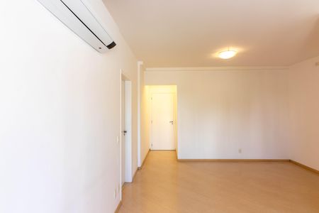 Sala de apartamento para alugar com 3 quartos, 75m² em Itaim Bibi, São Paulo