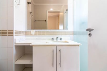 Apartamento para alugar com 75m², 3 quartos e 2 vagasBanheiro da Suíte