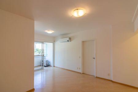 Sala de apartamento para alugar com 3 quartos, 75m² em Itaim Bibi, São Paulo