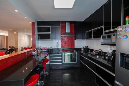 Casa à venda com 268m², 5 quartos e 4 vagasCozinha