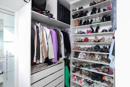 Casa à venda com 268m², 5 quartos e 4 vagasCloset da suíte 2