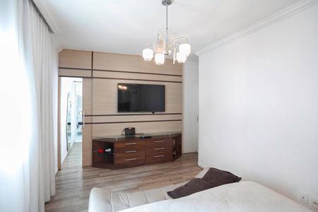 Casa à venda com 268m², 5 quartos e 4 vagasSuíte 2