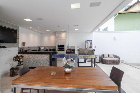 Casa à venda com 268m², 5 quartos e 4 vagasÁrea gourmet