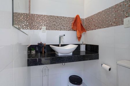 Casa à venda com 268m², 5 quartos e 4 vagasLavabo