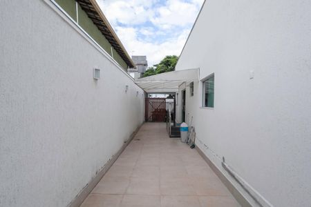 Casa à venda com 268m², 5 quartos e 4 vagasCorredor