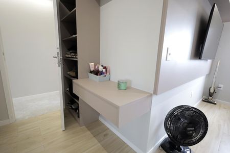 Apartamento à venda com 93m², 3 quartos e 2 vagasCloset