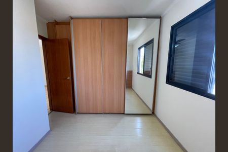 Quarto 1 de apartamento para alugar com 2 quartos, 65m² em Caxingui, São Paulo