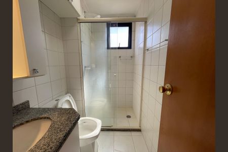Apartamento para alugar com 65m², 2 quartos e 2 vagasBanheiro