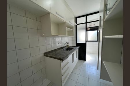 Apartamento para alugar com 65m², 2 quartos e 2 vagasCozinha