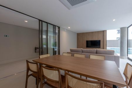 Apartamento à venda com 182m², 3 quartos e 2 vagas Apartamento à venda com 182m², 3 quartos e 2 vagasÁrea comum - Salão de festas