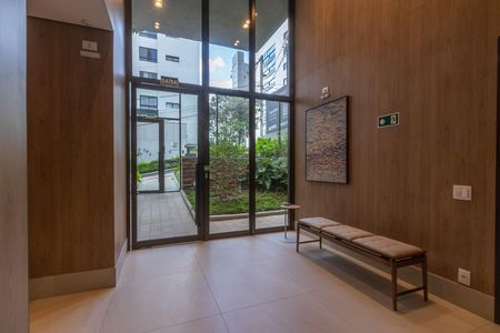 Apartamento à venda com 182m², 3 quartos e 2 vagas Apartamento à venda com 182m², 3 quartos e 2 vagasHall de entrada