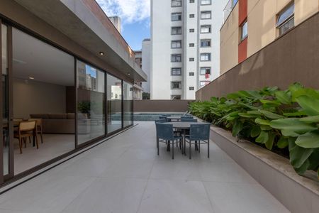 Apartamento à venda com 182m², 3 quartos e 2 vagas Apartamento à venda com 182m², 3 quartos e 2 vagasÁrea externa