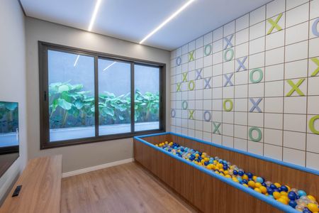 Apartamento à venda com 182m², 3 quartos e 2 vagas Apartamento à venda com 182m², 3 quartos e 2 vagasÁrea comum - Playground
