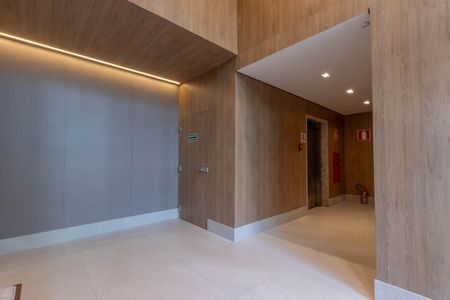 Apartamento à venda com 182m², 3 quartos e 2 vagas Apartamento à venda com 182m², 3 quartos e 2 vagasHall de entrada