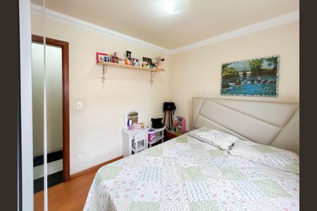 Apartamento à venda com 113m², 4 quartos e 2 vagasQuarto 3