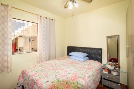 Casa à venda com 3 quartos, 120m² em Padroeira, Osasco