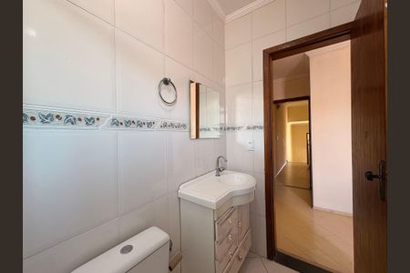 Casa à venda com 200m², 3 quartos e 4 vagasBanheiro da Suíte