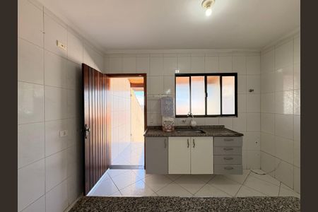 Casa à venda com 200m², 3 quartos e 4 vagasCozinha 