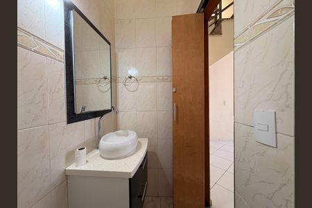 Casa à venda com 200m², 3 quartos e 4 vagasLavabo
