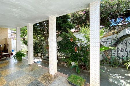Casa à venda com 360m², 3 quartos e 4 vagasVaranda