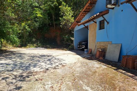 Casa para alugar com 3000m², 6 quartos e 2 vagasQuintal