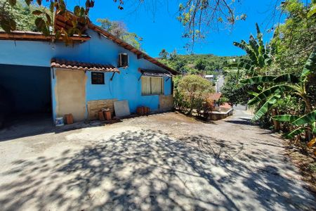 Casa para alugar com 3000m², 6 quartos e 2 vagasQuintal