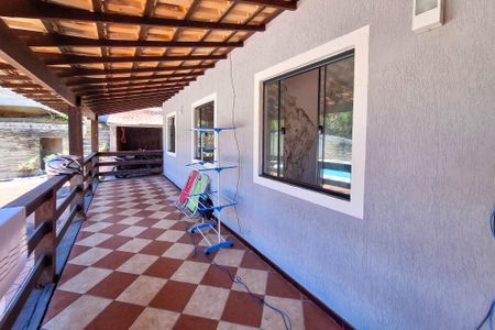 Casa para alugar com 3000m², 6 quartos e 2 vagasQuintal