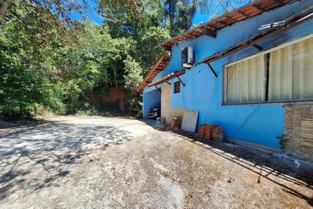 Casa para alugar com 3000m², 6 quartos e 2 vagasQuintal