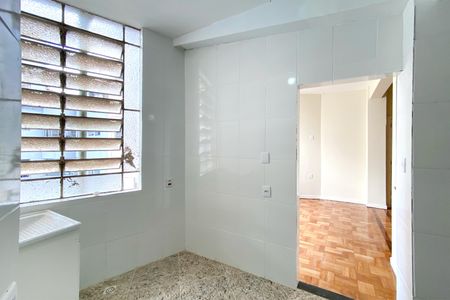 Apartamento à venda com 200m², 3 quartos e 1 vagaÁrea de Serviço