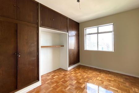 Apartamento à venda com 200m², 3 quartos e 1 vagaQuarto 2