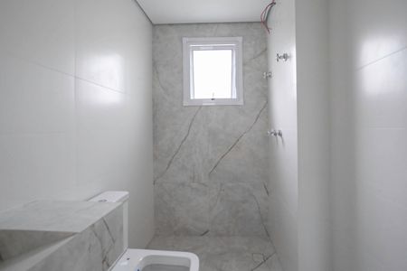 Apartamento à venda com 83m², 3 quartos e 2 vagas Apartamento à venda com 83m², 3 quartos e 2 vagasBanheiro da suíte