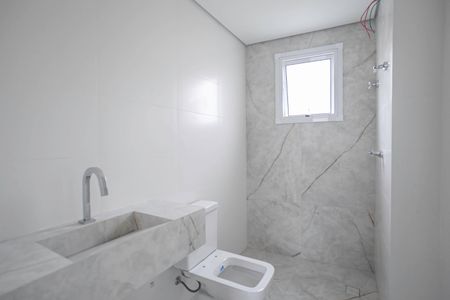 Apartamento à venda com 83m², 3 quartos e 2 vagas Apartamento à venda com 83m², 3 quartos e 2 vagasBanheiro da suíte