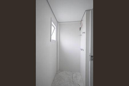 Apartamento à venda com 83m², 3 quartos e 2 vagas Apartamento à venda com 83m², 3 quartos e 2 vagasBanheiro social