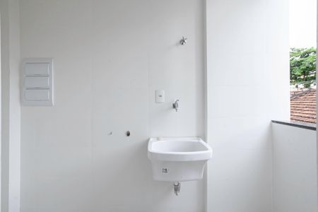 Apartamento à venda com 83m², 3 quartos e 2 vagas Apartamento à venda com 83m², 3 quartos e 2 vagasÁrea de serviço