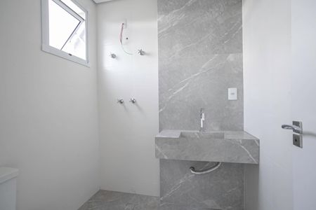 Apartamento à venda com 140m², 3 quartos e 2 vagas Apartamento à venda com 140m², 3 quartos e 2 vagasBanheiro social