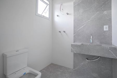 Apartamento à venda com 140m², 3 quartos e 2 vagas Apartamento à venda com 140m², 3 quartos e 2 vagasBanheiro social