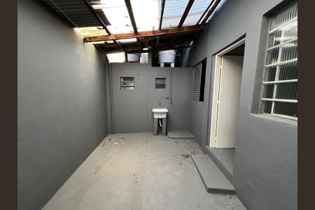 Casa para alugar com 42m², 1 quarto e sem vaga Casa para alugar com 42m², 1 quarto e sem vagaQuintal / Àrea de Serviço