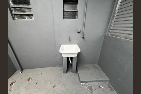 Casa para alugar com 42m², 1 quarto e sem vaga Casa para alugar com 42m², 1 quarto e sem vagaQuintal / Àrea de Serviço