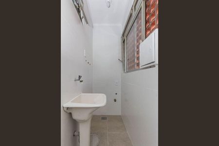 Banheiro  de apartamento para alugar com 1 quarto, 50m² em Centro Histórico, Porto Alegre