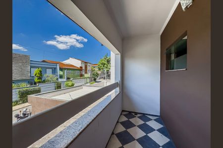 Casa à venda com 300m², 3 quartos e 3 vagasFoto 01