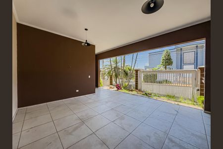 Casa à venda com 300m², 3 quartos e 3 vagasFoto 01