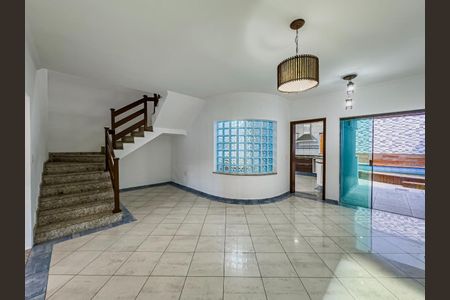 Casa à venda com 300m², 3 quartos e 3 vagasFoto 06